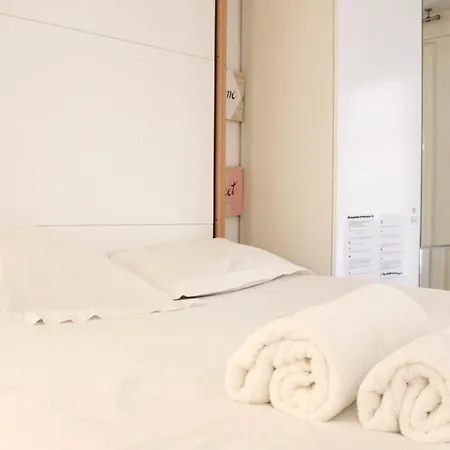 Lejlighed Charming Bright In